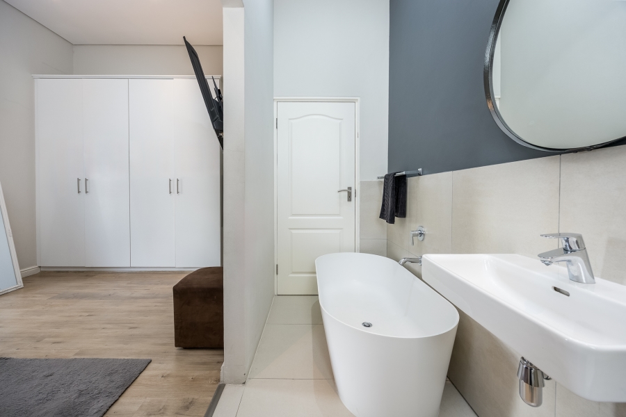 3 Bedroom Property for Sale in Jakarandas Western Cape